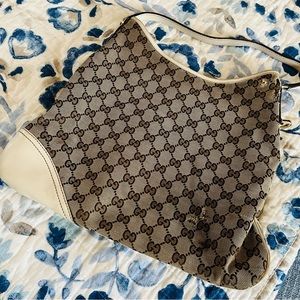 Gucci vintage insignia bag